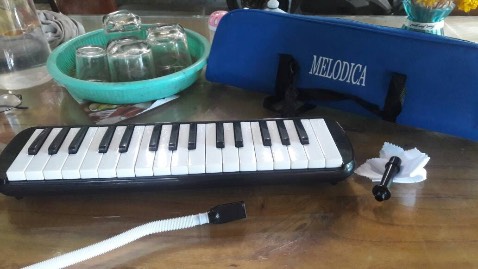 Đặt màu hồng nhưng nt shop nhờ đổi sang màu đen, may nt sớm nên kịp đổi. Quá xịn lu , hàng như hình okk , cách phục vụ của shopp rất okkk, 10đ