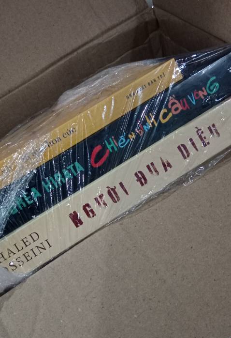 Đóng gói kỹ, giao hàng nhanh, sách mua ở tiki rẻ nhất luôn ấy