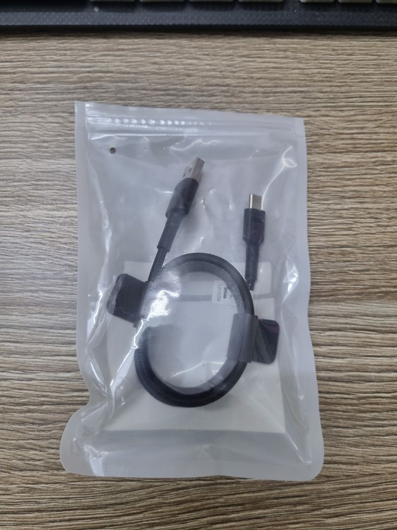 Cáp sạc dài, chắc chắn