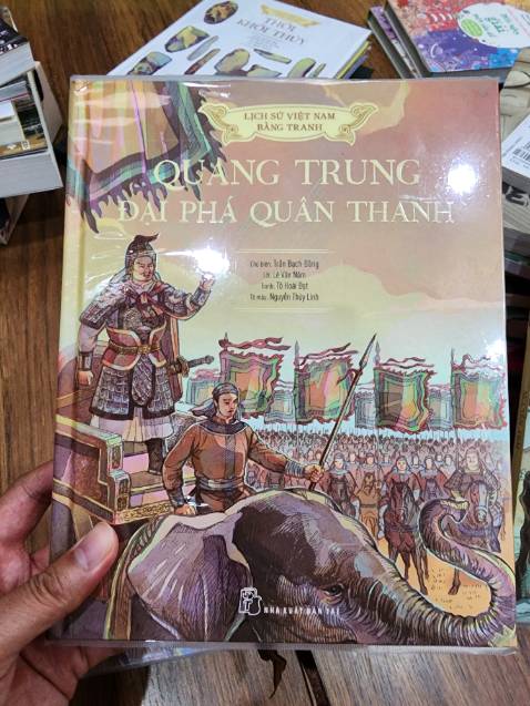 Sách tốt về mọi mặt, chê riêng khâu bookcare vag đóng gói của Tiki Tranding :)