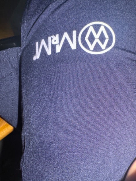 Mặc rất thoải mái. Chất vải có vẻ mềm mại thoáng mát Mặc rất thoải mái. Chất vải có vẻ mềm mại thoáng mát