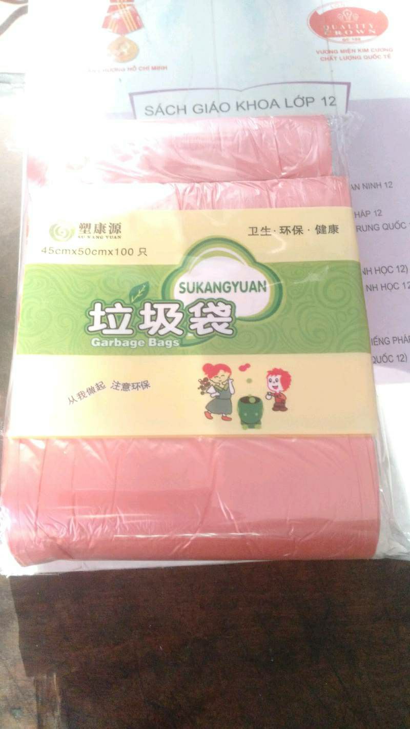 tủi mỏng nhẹ, nhưng rất dai, hàng đẹp, đựng nặng nhưng cũng k rách, túi sinh học nên đựng thực phẩm vẫn đc. nên mua mn ạ