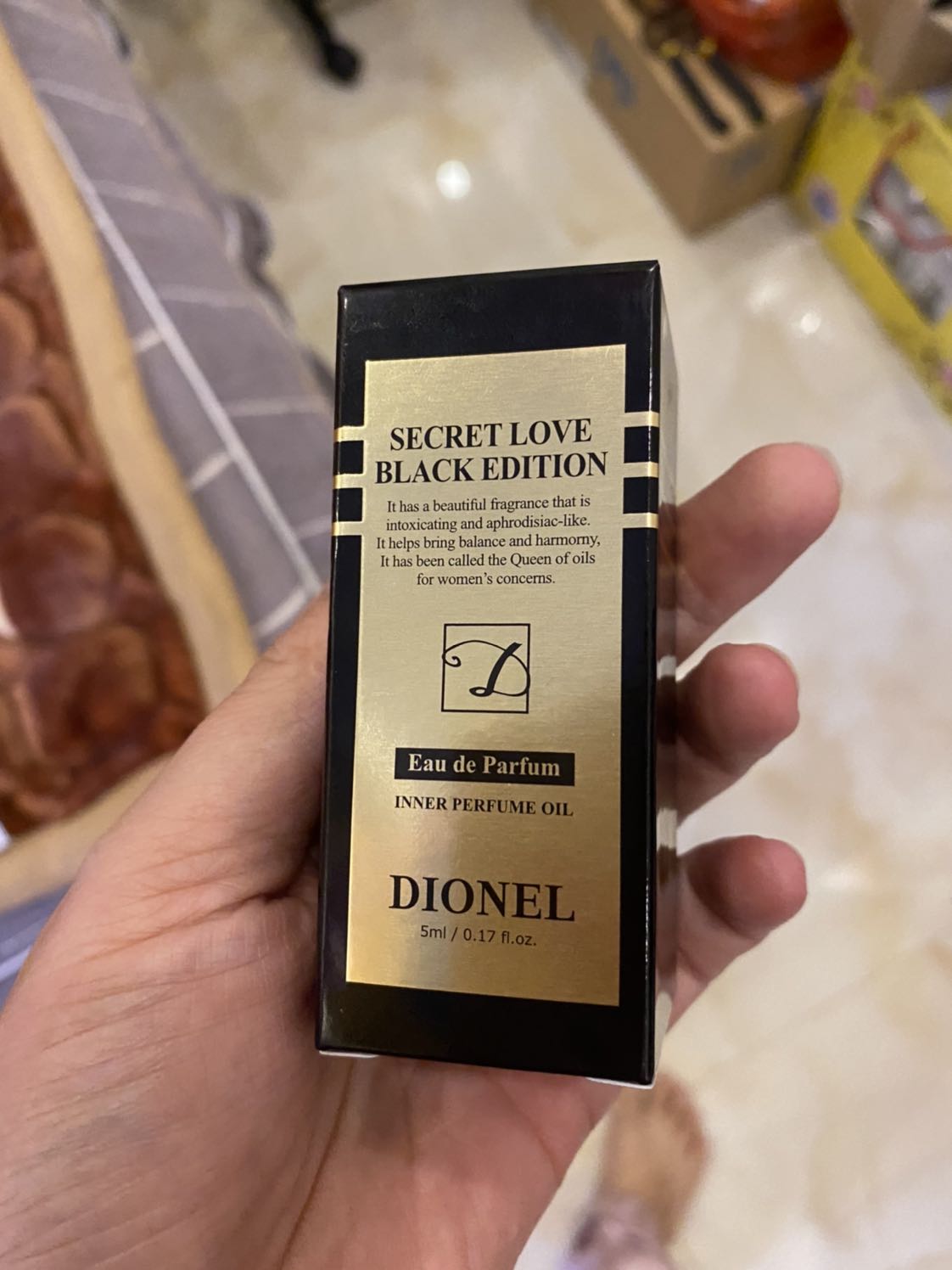 Với mình đã dùng loại này 3 năm miễn chê về mùi hương luôn .. tất cả đều đạt 5* cả khâu giao hàng tiếp tục ủng hộ shop