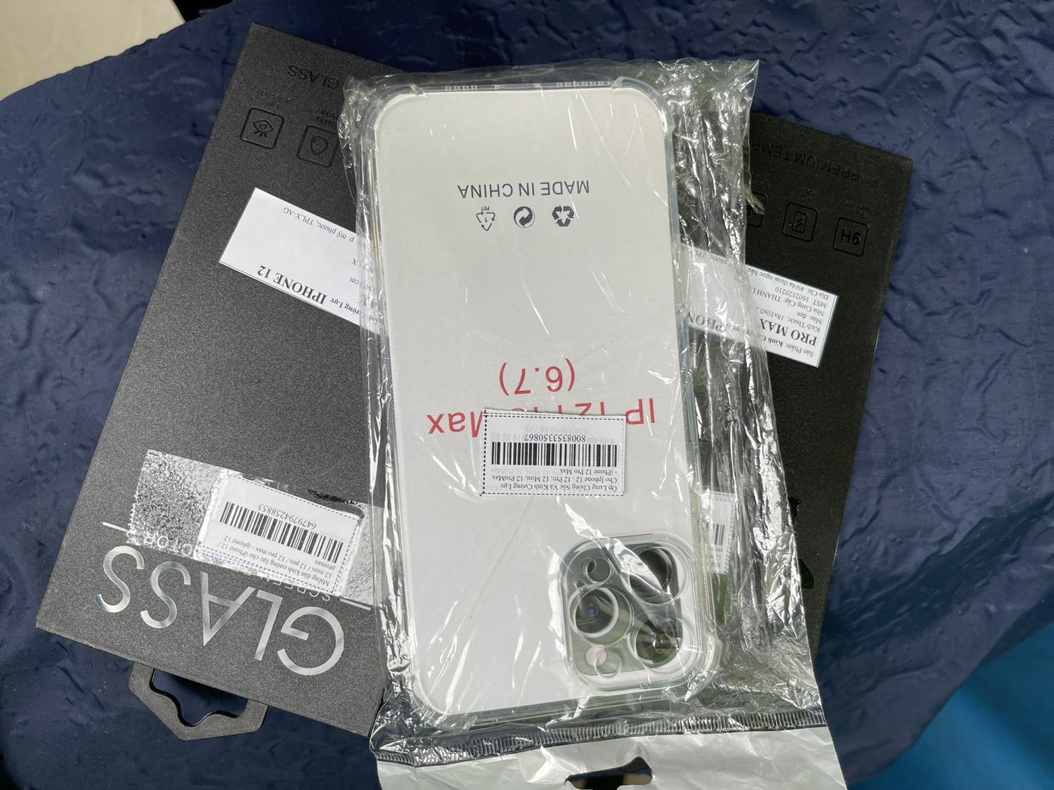 Mình cực kì hài lòng nhá, mua kính cườg lực nhìu nơi rùi. Mà loại này xài siêu bền mà giá rẻ nữa. Highly reco cho mọi ng nha. 
Combo case + kính rất  ổn 👍🏻👍🏻👍🏻