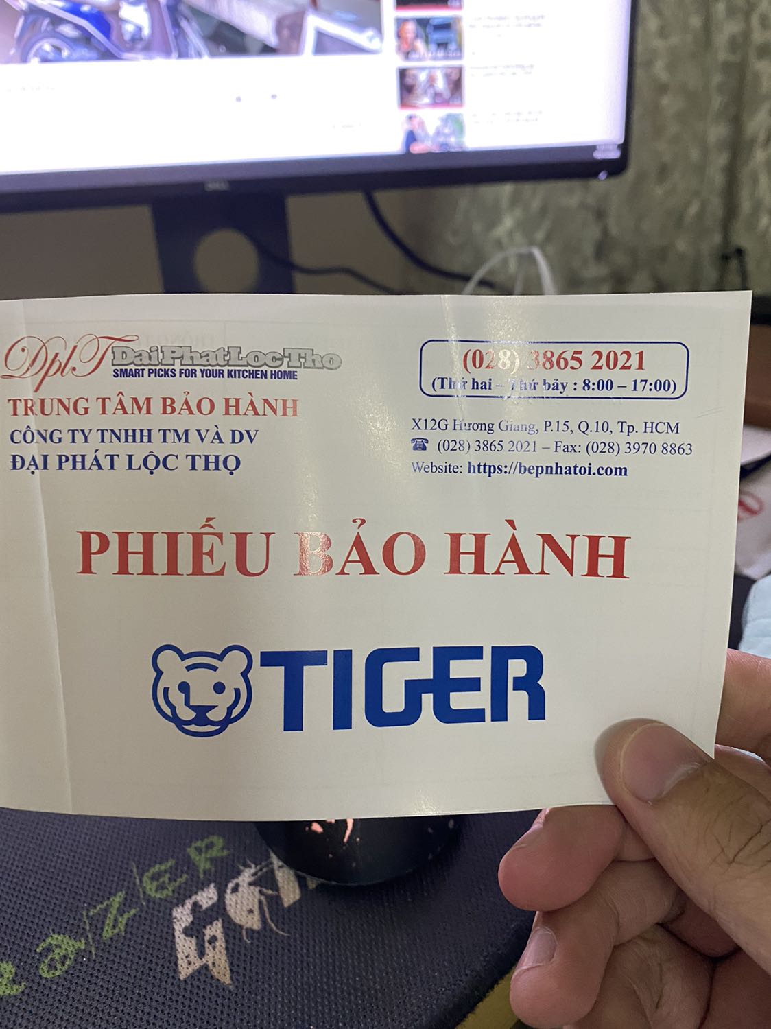 Đã nhận hàng, chưa sử dụng nhưng hàng của TIGER chắc sẽ ok, chỉ là phiếu bảo hàng lại ở hcm là ntn :( mình ở Hà Nội. Liệu bảo hành toàn quốc không vậy( có cơ sở bảo hành ở Hà Nội???) + với cả mình đây là sp mình đặt khi mua là hẹn giao trong ngày 19/11 mà 17/11 đã giao ( và 1 sp khác là máy lọc không khí đặt hẹn giao ngày 18/11 mà 12/11 đã giao) làm mình phải nhờ người nhận hộ :( tính năng hẹn giao hàng của tiki làm mình hơi buồn Đã nhận hàng, chưa sử dụng nhưng hàng của TIGER chắc sẽ ok, chỉ là phiếu bảo hàng lại ở hcm là ntn :( mình ở Hà Nội. Liệu bảo hành toàn quốc không vậy( có cơ sở bảo hành ở Hà Nội???) + với cả mình đây là sp mình đặt khi mua là hẹn giao trong ngày 19/11 mà 17/11 đã giao ( và 1 sp khác là máy lọc không khí đặt hẹn giao ngày 18/11 mà 12/11 đã giao) làm mình phải nhờ người nhận hộ :( tính năng hẹn giao hàng của tiki làm mình hơi buồn