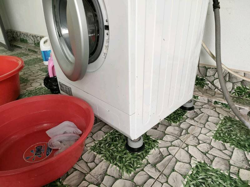 Set chống rung cho đỡ . Đỡ thêm phần dễ qét dễ làm sạch ở dưới . Chống rung cũng đờ 1 phần