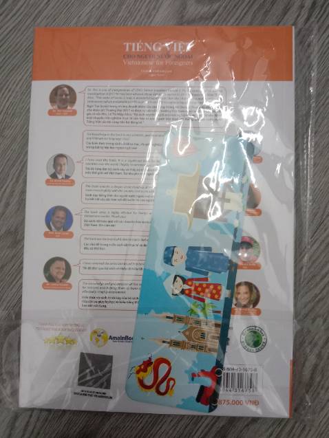 Giao hàng nhanh, SP đóng gói cẩn thận. Sách đẹp lắm, xem qua thấy sách dễ hiểu và chi tiết. Có voucher được tặng cho lần mua sau, cảm ơn shop nhiều