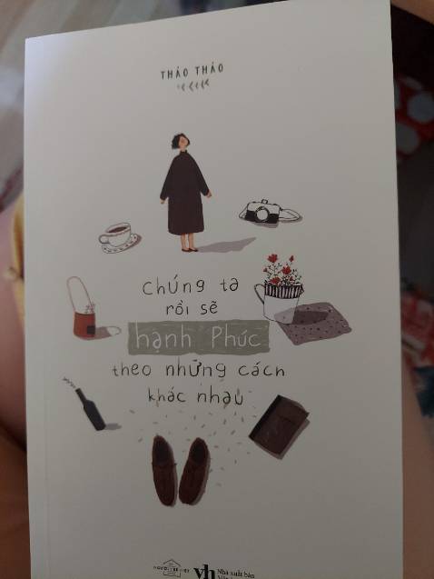 Mình mua vì mình thấy tựa khá là hay và hình ảnh bìa mình thấy khá thích mình có coi sơ qua review thì nhiều bạn kêu là về tình yêu là chính đọc qua mục lục là đủ hiểu nhưng mà về tình yêu thì cũng khá thú vị để đọc