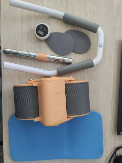 - Đơn hàng 265680932 con lăn trợ lực tập bụng 2 bánh thế hệ mới
- Hôm qua nhờ người nhận giúp hàng nên không kiểm được, nay mở ra thì hàng không đủ phụ kiện để lắp đặt 
- Shop không có thông tin để liên lạc phản hồi