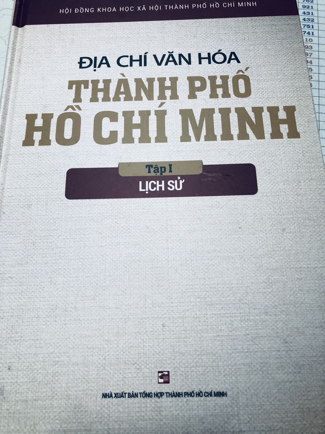 Sách in đẹp; tư liệu hay. Rất hài lòng.