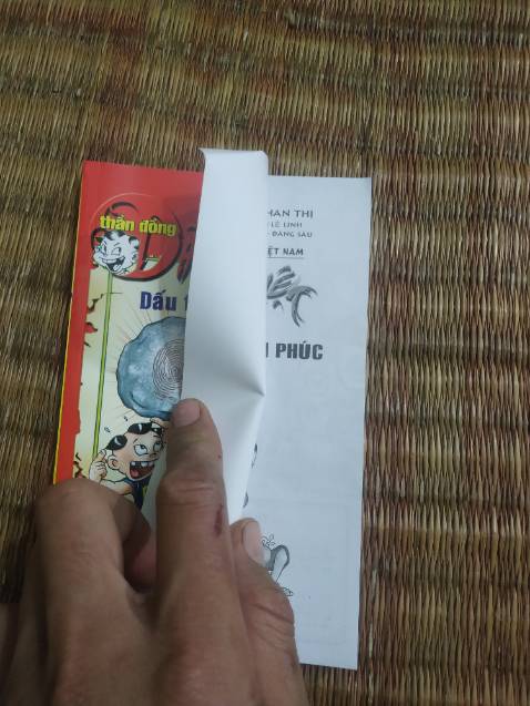 Bìa tập 5 bên trong tập 11 là sao vậy shop