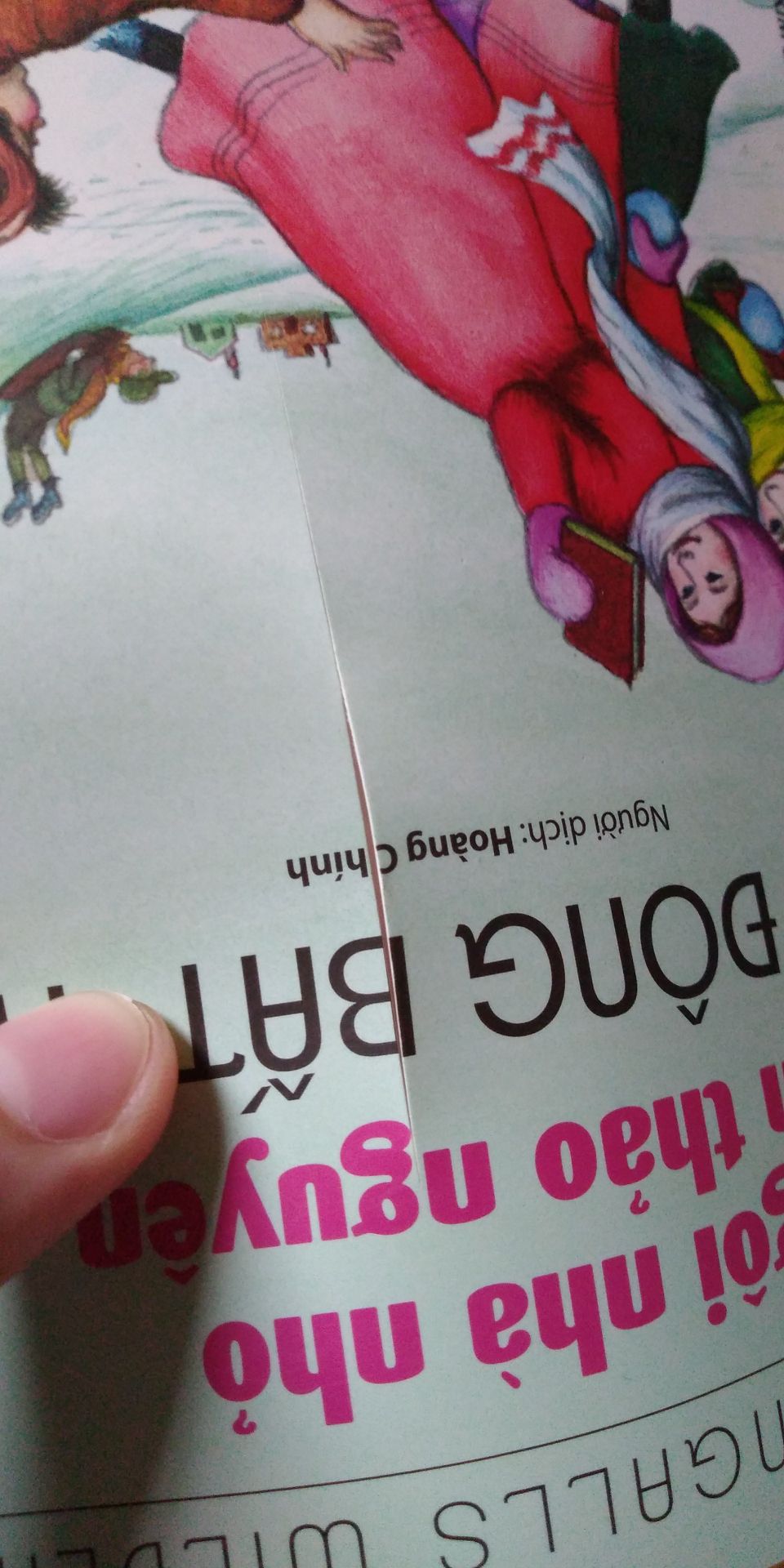 Mua sách truyện của Tiki nhiều rồi nhưng thực sự lần này mình rất thất vọng. Bìa sách thì bị rạch một đường kẻ ,gáy sách cũng khá nhăn nhúm và hơi rách . Mong lần sau Tiki rút kinh nghiệm kiểm tra kỹ hàng trước khi gửi.