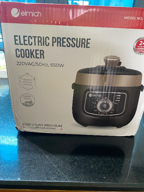 Mình nhận được nồi hầm đa năng loại nhỏ 2,5 lít phù hợp cho gia đình ít người mình mua lần 2, lần đầu mua cho con dùng thích quá giờ mua cho mình. Nồi đẹp hầm lại nhanh mình săn được giá giảm ngày 5.5, mọi người cứ yên tâm mua nhé.