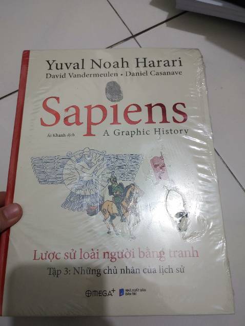 Sao lần này Tiki không để hộp vậy. Móp hết cả rồi.
