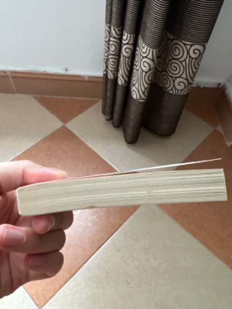 Không thực sự hài lòng với giá bỏ ra mua sách. Bìa sách cũ, bẩn.