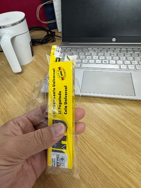 Bao bì còn nguyên nhưng bị chảy keo bên trong