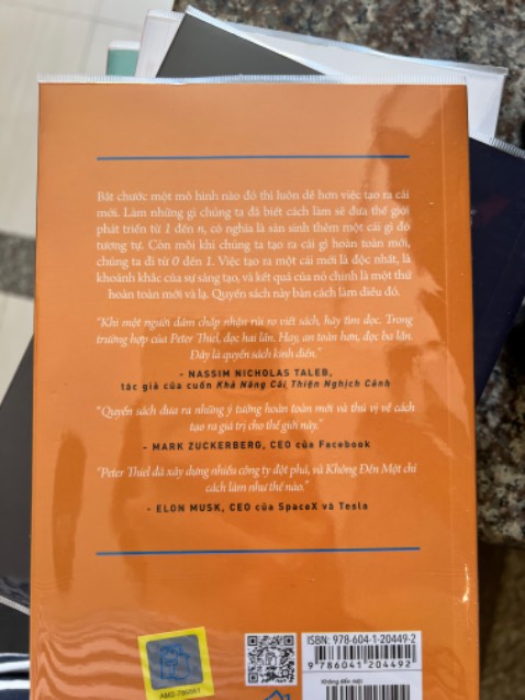 Một ít người biết được điều bí mật, họ dại khờ đến nỗi dốc hết ruột gan để nói ra, và bày tỏ cảm xúc với đám đông, khiến cho loài người luôn bị hành xác và thiêu đốt.