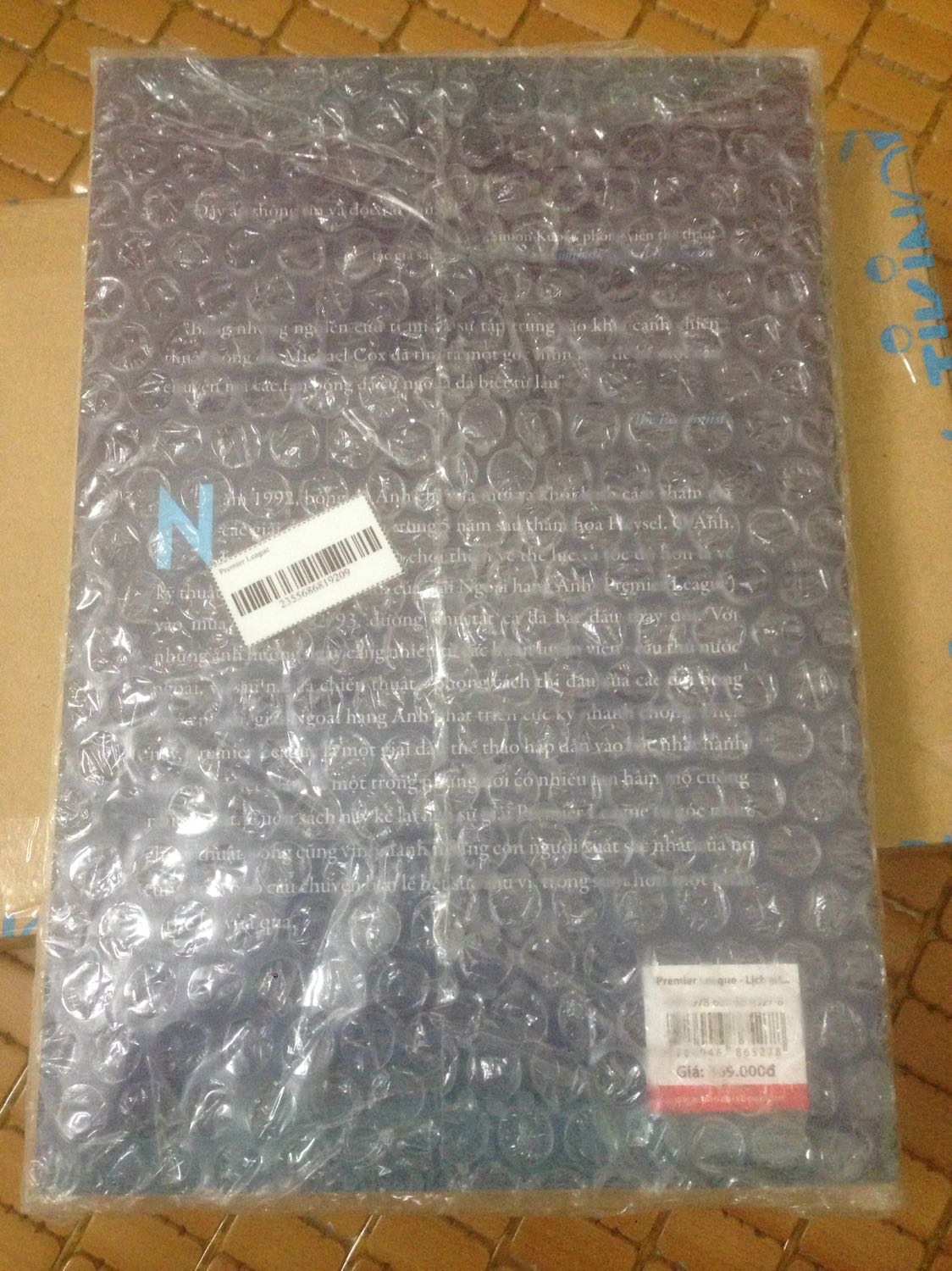 Sách được đóng gói cẩn thận. Gáy sách tốt. Giao hàng nhanh. Cơ bản là như vậy tầm mấy tháng nữa mình đọc xong thì sẽ nói kĩ hơn về nội dung sách cho mọi người tham khảo.