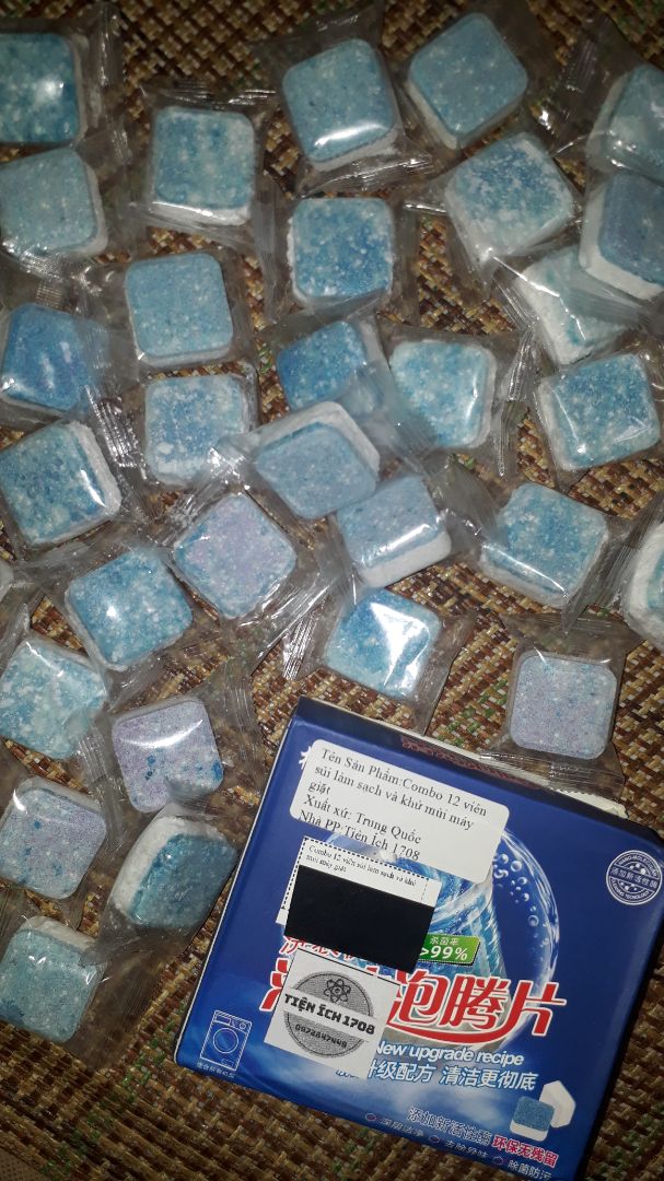 Mình đã mua 3 hộp và 12 viên mỗi hộp, Có hộp 12 viên, nhưng có hộp lại 13 viên. Nhưng mẫu mã (HỘP) lại không giống như trên ảnh quảng cáo. Và toàn bộ những viên bên trong của 3 hộp đó đều đã SỦI BỌT và CĂN PHỒNG gói nhựa lên, có viên từ xanh đã chuyển sang màu tím. Hãy giải thích vì đã ủng hộ nhiều lần nhưng cần phải suy nghĩ lại 1708 cho lần mua sau?????