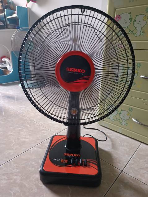 Gió mạnh, động cơ chạy êm, cứng cáp, dễ lắp ráp. Phí vận chuyển hơi cao 😁🤣😂