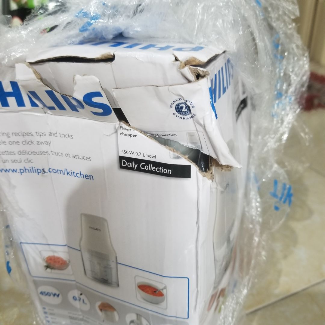 Đã xác định là hàng dễ vỡ mà đóng gói quá sơ sài, k thêm được 1 lớp carton để bảo vệ. Hộp đựng móp méo và rách nột góc lớn. 2 đơn hàng gần đây nhất của mình mua trên tiki đều gây mất thiện cảm ở khâu đóng gói. Tiki nên xem lại đối tác chịu trách nhiệm ở khâu này. Còn chất lượng máy mình chưa dùng nên k bàn tới. Thương hiệu Philip thì uy tín xưa nay.