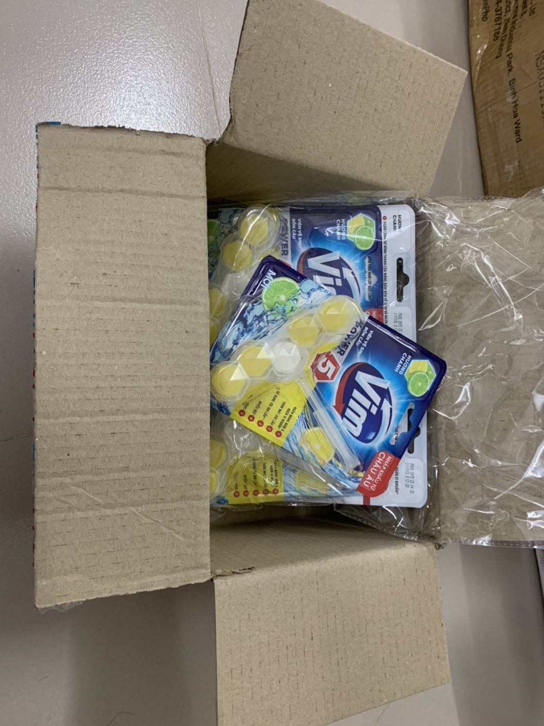 Đẹp, thơm. Đóng gói kỹ càng. TikiNow nên giao hàng rất nhanh.