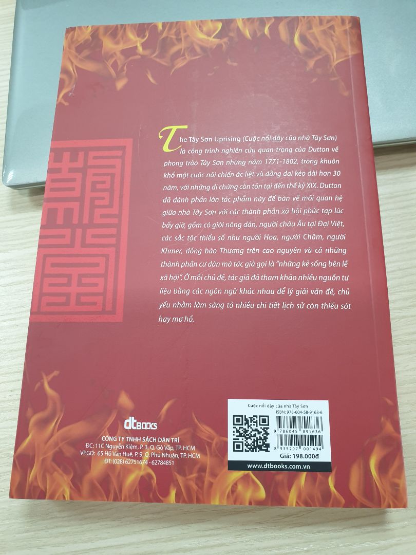 Sách rất hay, đóng gói cẩn thận. Văn phong của tác giả rất thu hút.
Điểm trừ vì thời gian giao hàng không đúng như cam kết và sự phản hồi của Tiki không thỏa đáng.