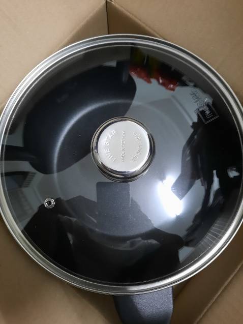 Chảo hơi mỏng manh, tạm ổn