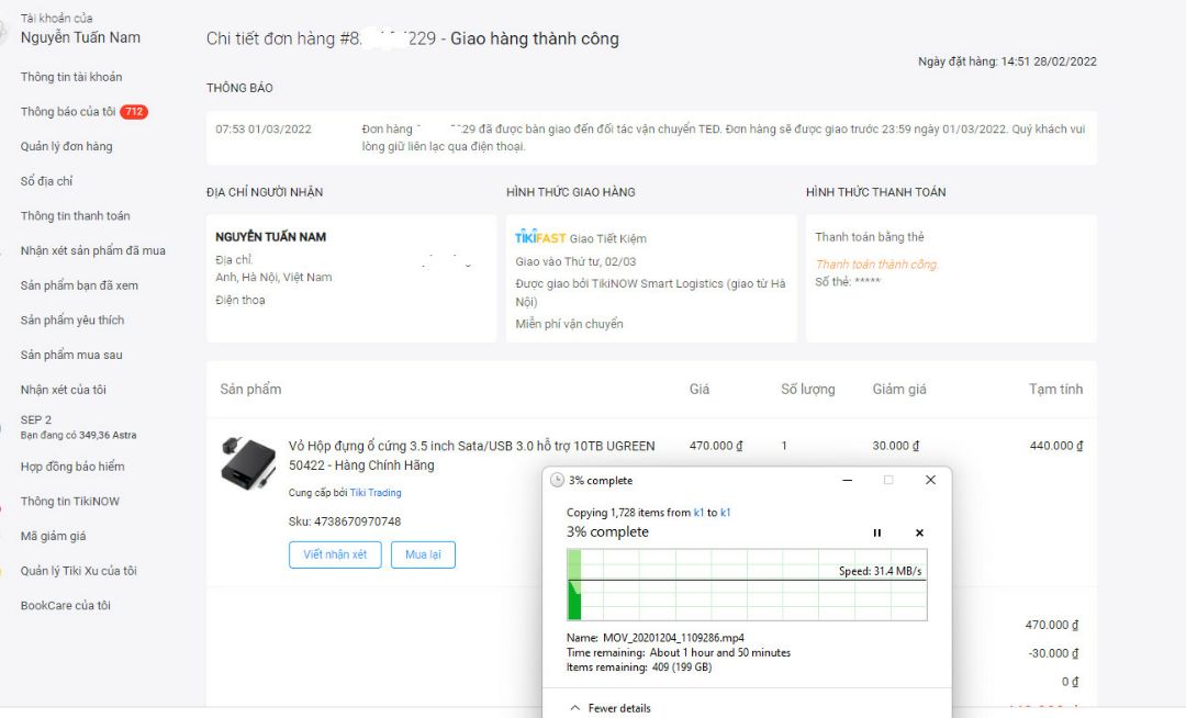Giao rất nhanh, đặt 10h tối hôm qua sáng 8h đã nhận được rồi, hàng nguyên seal. Copy 3.0 gen 2 chỉ đạt tối đa 30mb/s. Ổ cắm trong là ổ firecuda. Tháo lắp về mặt kỹ thuật như mình thì thấy khá dễ, lắp vào để kịch ổ về phía sau, xong đó đẩy vào. Tháo ra thì kéo kịch ổ ra sau đó nhấc nhẹ phần phía sau là ra. Có công tắc bật tắt, đỡ phải rút điện mỗi khi không dùng. Giao rất nhanh, đặt 10h tối hôm qua sáng 8h đã nhận được rồi, hàng nguyên seal. Copy 3.0 gen 2 chỉ đạt tối đa 30mb/s. Ổ cắm trong là ổ firecuda. Tháo lắp về mặt kỹ thuật như mình thì thấy khá dễ, lắp vào để kịch ổ về phía sau, xong đó đẩy vào. Tháo ra thì kéo kịch ổ ra sau đó nhấc nhẹ phần phía sau là ra. Có công tắc bật tắt, đỡ phải rút điện mỗi khi không dùng.
