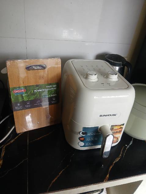 Ưng cái bụng. Chọn mua đồ điện tử ở Tiki. Giá rẻ yên tâm 808k tặng thớt