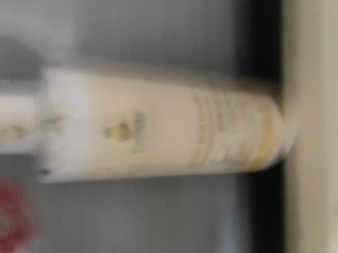 Rửa chén sạch. Mình mua chai nhỏ xong giờ mua luôn can to. Rửa chén sạch. Mình mua chai nhỏ xong giờ mua luôn can to.