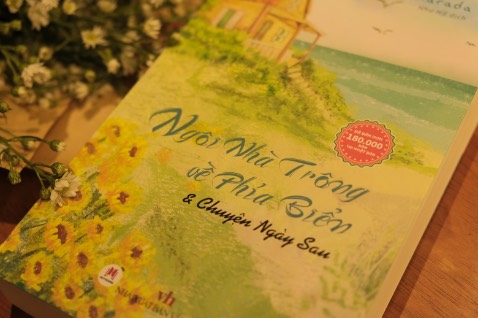 Đáng đọc, sách healing, ấn tượng 💝 khiến tâm hồn mình bình yên. Dù nhẹ nhàng nhưng đọc không bị chán mà rất cuốn, ai muốn tìm cho mình chút thư thả thì có thể lựa chọn quyển này sẽ không hối hận nhé 💕