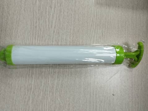 Giao hàng nhanh, họa tiết đẹp, chỗ thoát khí và miệng túi chặt chẽ, chưa sử dụng nên không đánh giá chất luợng và hiệu quả sử dụng, tuy nhiên điểm trừ khi mở gói hàng, sau khi bóc lớp Nilon bên ngoài, miệng túi đựng bơm và đồ bên trong đã bị rách sẵn 1 đường nhỏ và được quấn băng dính lại.