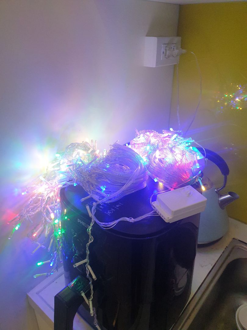 Giao nhầm hàng. Đặt 2 dây VÀNG ẤM thì shop giao 2 dây NHIỀU MẦU. Đề nghị hoàn lại tiền.