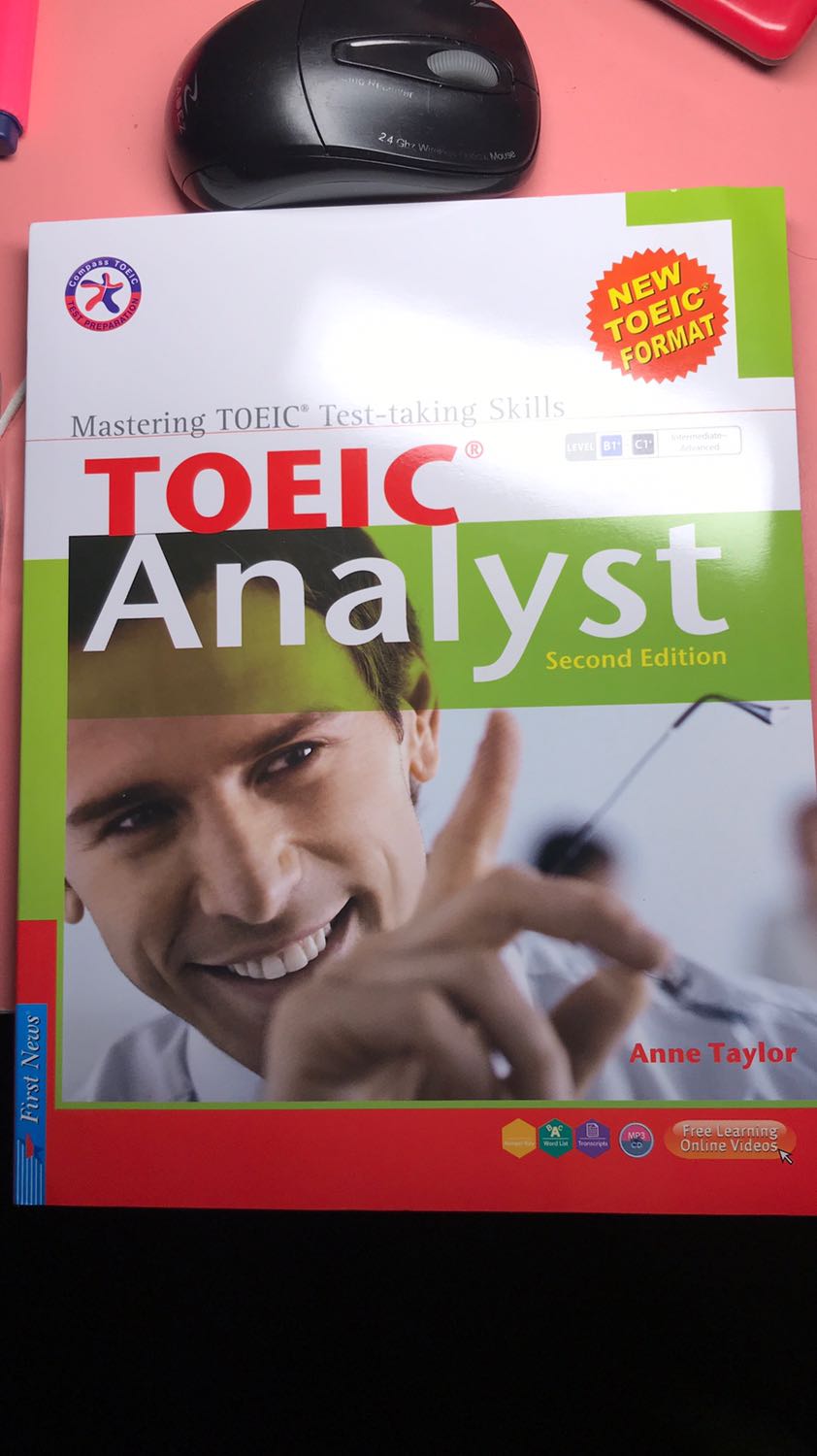 Em rất hài lòng luôn á. Sách đẹp, trang giấy ngay ngắn, vuông đét