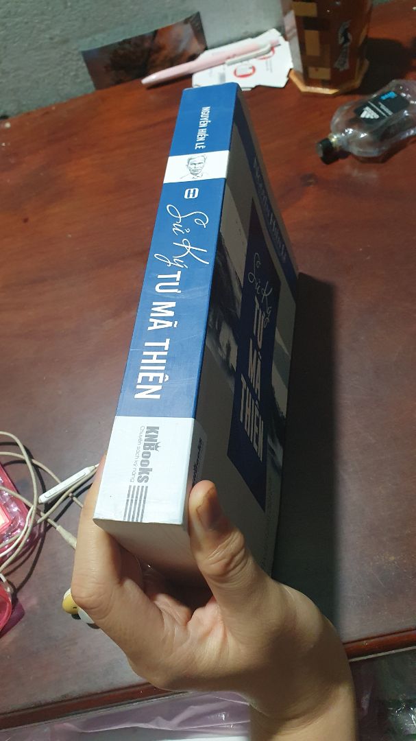 Dự kiến 12.6 giao nhưng đến 18.6 mới giao nên hơi quạu!