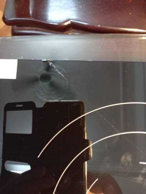 Đơn hàng 314707469 giao bếp bị nứt vỡ mặt kính khắp phía ko thể nấu được, rất bực mình.