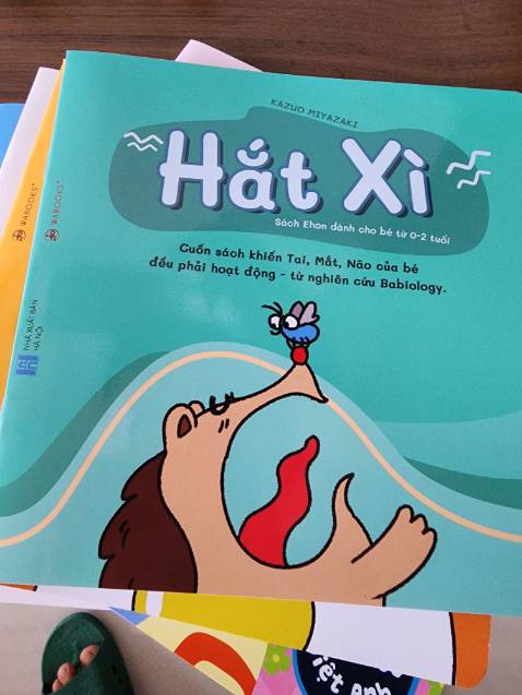 Sách hay, bé nhà mình khá thích