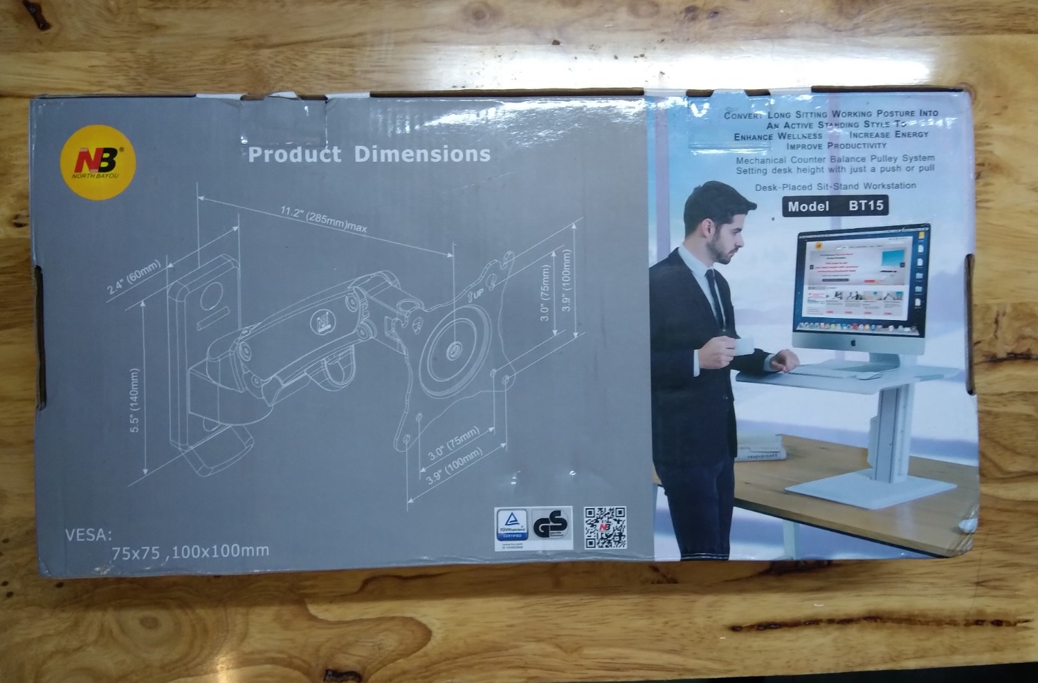 Vesa mouth nhỏ gọn, các khớp xoay cực kỳ chắc chắn luôn.
Catalog có tiếng việt nhưng mà là vài dòng cảnh báo gì gì đó thôi. Hướng dẫn lắp ráp bằng hình ảnh cũng dễ.