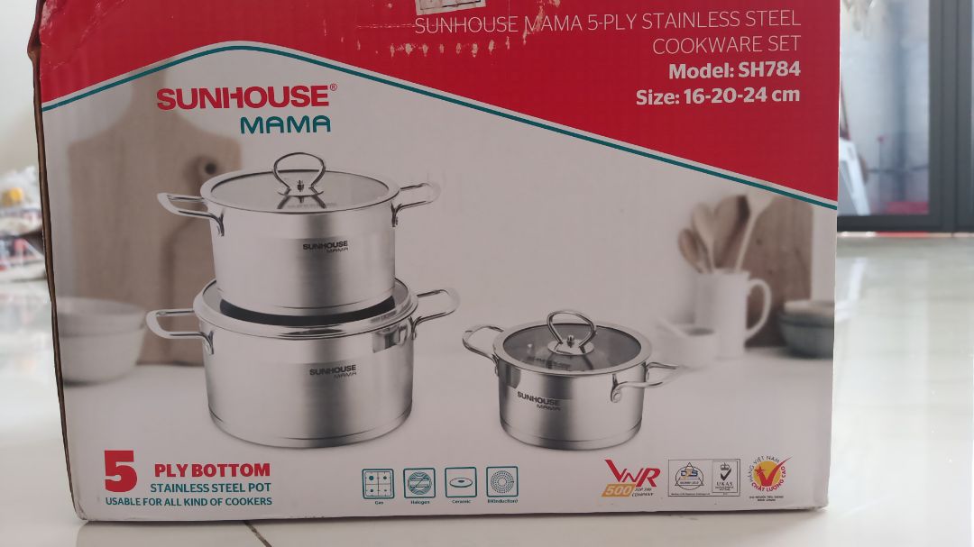 Đáy dày nhưng thành mỏng, inox bóng, chưa đun nấu nên không biết có bền không, trước mắt thấy ngoại quan là đẹp. 
Góp ý Sunhouse nên chèn thêm mút ở đáy nồi những nồi ở trên khi đóng thùng vì con ốc gắn nắp cấn làm trầy đáy nồi.