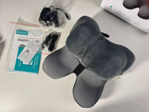 Máy chạy êm lực mát xa mạnh, thiết kế này, khi dùng dễ để lên ghế với nằm lên cũng dễ hơn. Ai bị đau lưng với đau vai gáy thì mua em nhà là thích hợp. Nhiệt hồng ngoại ấm ấm nhẹ kết hợp với mát xa hơi bị êm. Đã thế đóng gói rất cẩn thận, và shop có cam kết bảo hành. Uy tín lắm!