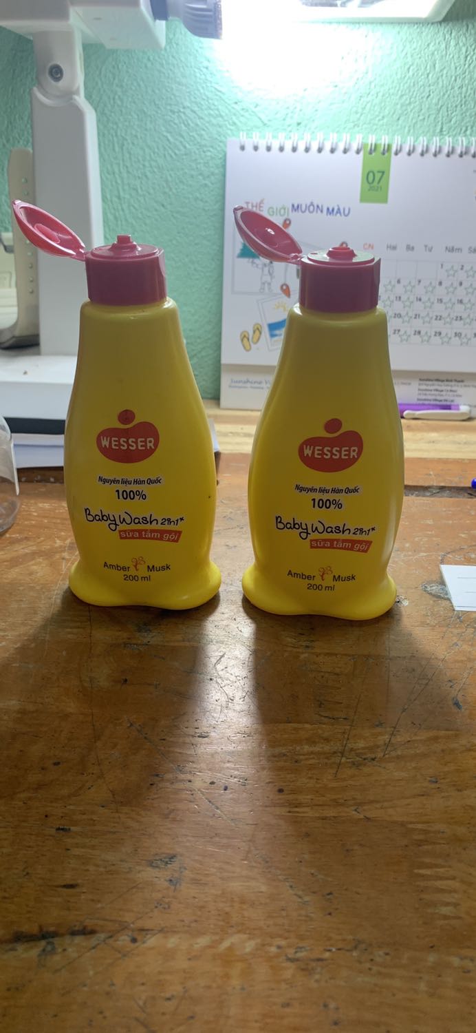 1 sản phẩm bị lỗi ko đóng nắp dc. Được giá mềm.