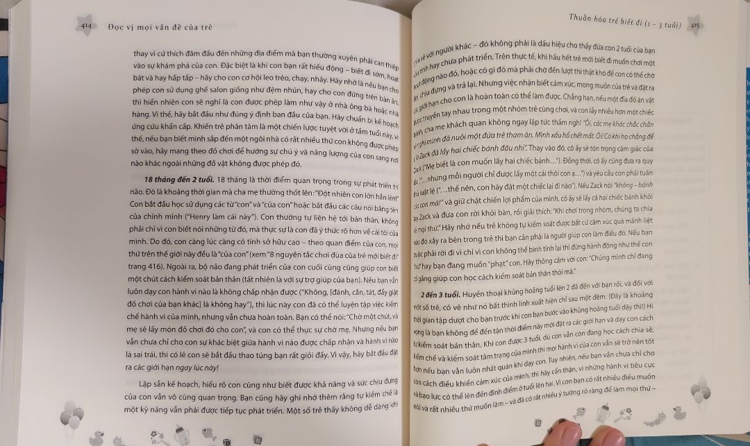 Vì sách khá dày nên phải đọc từ từ để chiêm nghiệm dần, mình vẫn chưa đọc xong nhưng cảm thấy cách viết của tác giả gần gũi và thuyết phục. Mỗi vấn đề nêu ra sẽ được tác giả cùng bàn luận và đưa ra gợi ý hữu hiệu. Dù sách dày nhưng đọc không ngán đâu nha vì đem lại thông tin bổ ích!