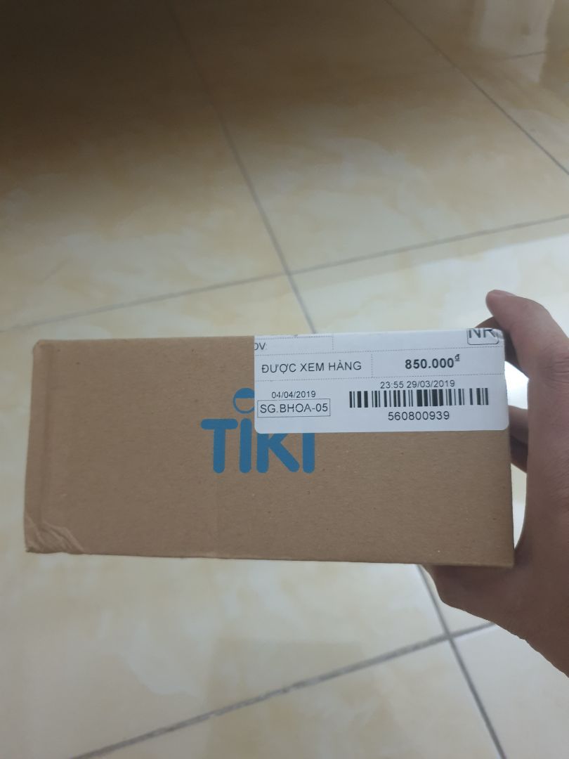 nhận đc hàng rồi. Kiếp cái usb bé tí mà làm cái hộp đựng ngoài bự chà bá. chất lượng thế nào để xem đã