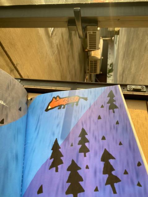 sách này mình được người mẹ khác giới thiệu cho, với hướnng dẫn cáhc đonc tương tác với con , thấy khá hiệu quà