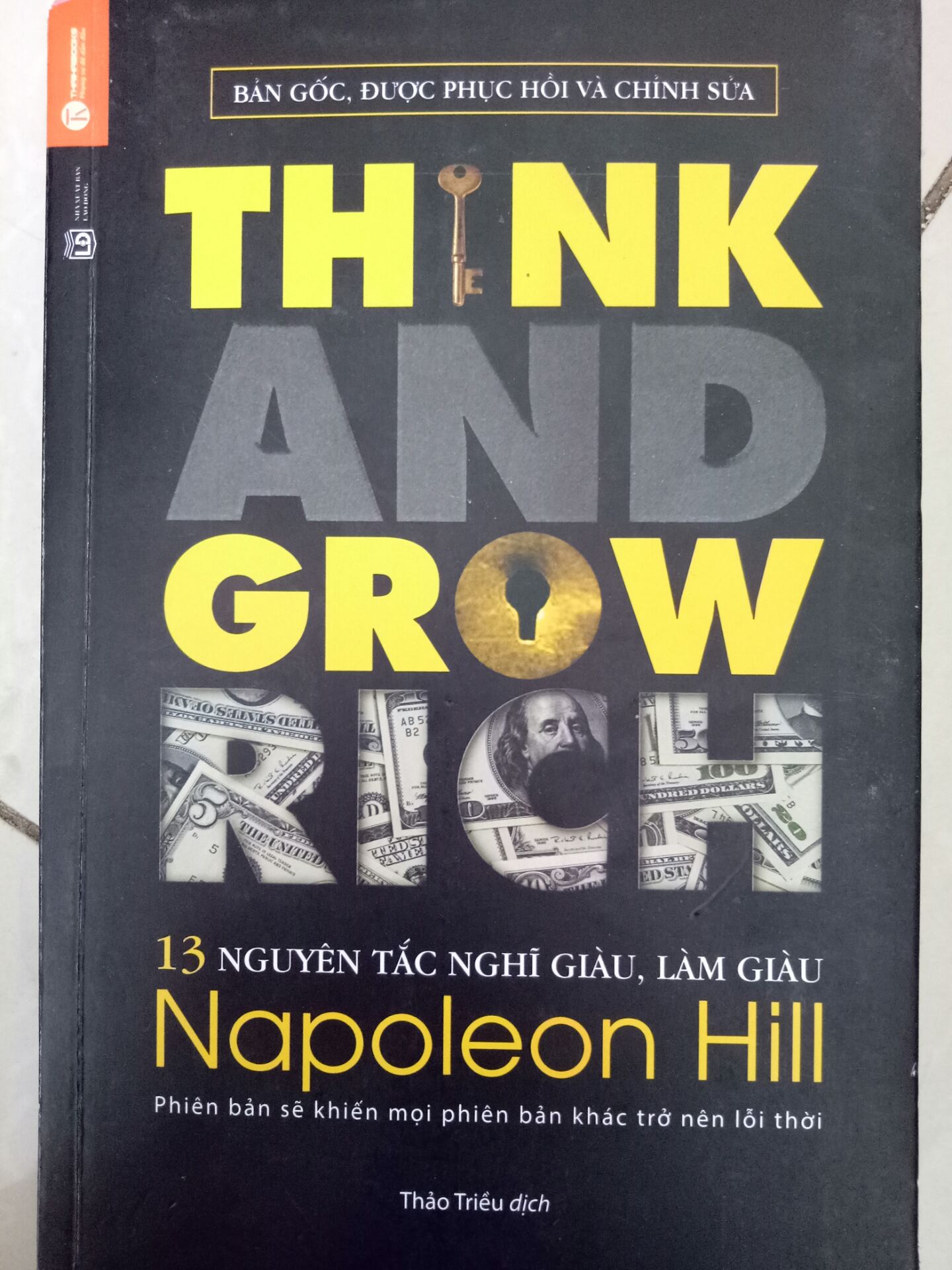 Từng chương của quyển sách này sau khi đọc xong mình đã tổng kết và ghi chép cẩn thận nhất để có thể áp dụng vào trong thực tế. Sự thật chứng minh rất hiệu quả và phù hợp với thực tế. Quan trọng nhất là sau mỗi lần đọc lại là lại chiêm nghiệm thêm rất là nhiều điều thú vị ?