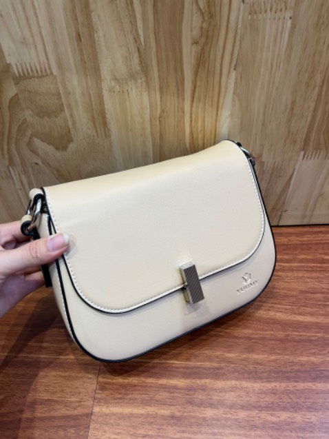 Đã hk những sale mà còn đẹp nữa nha mấy bà kiểu mang lên cứ bị mê luôn í lên form cực kì xịn xò luôn nha mua đi kẻo hết mấy bà ơii