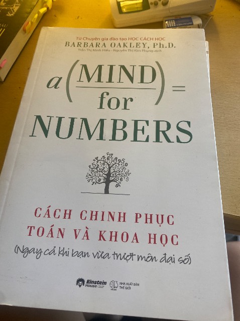 Một trong những Quyển sách nên có trong tủ sách về kỹ năng cốt lõi nhất Cách Học. Trình bày dễ hiểu và ứng dụng. Giúp hệ thống hoá và hiểu được cách bộ não vận hành.