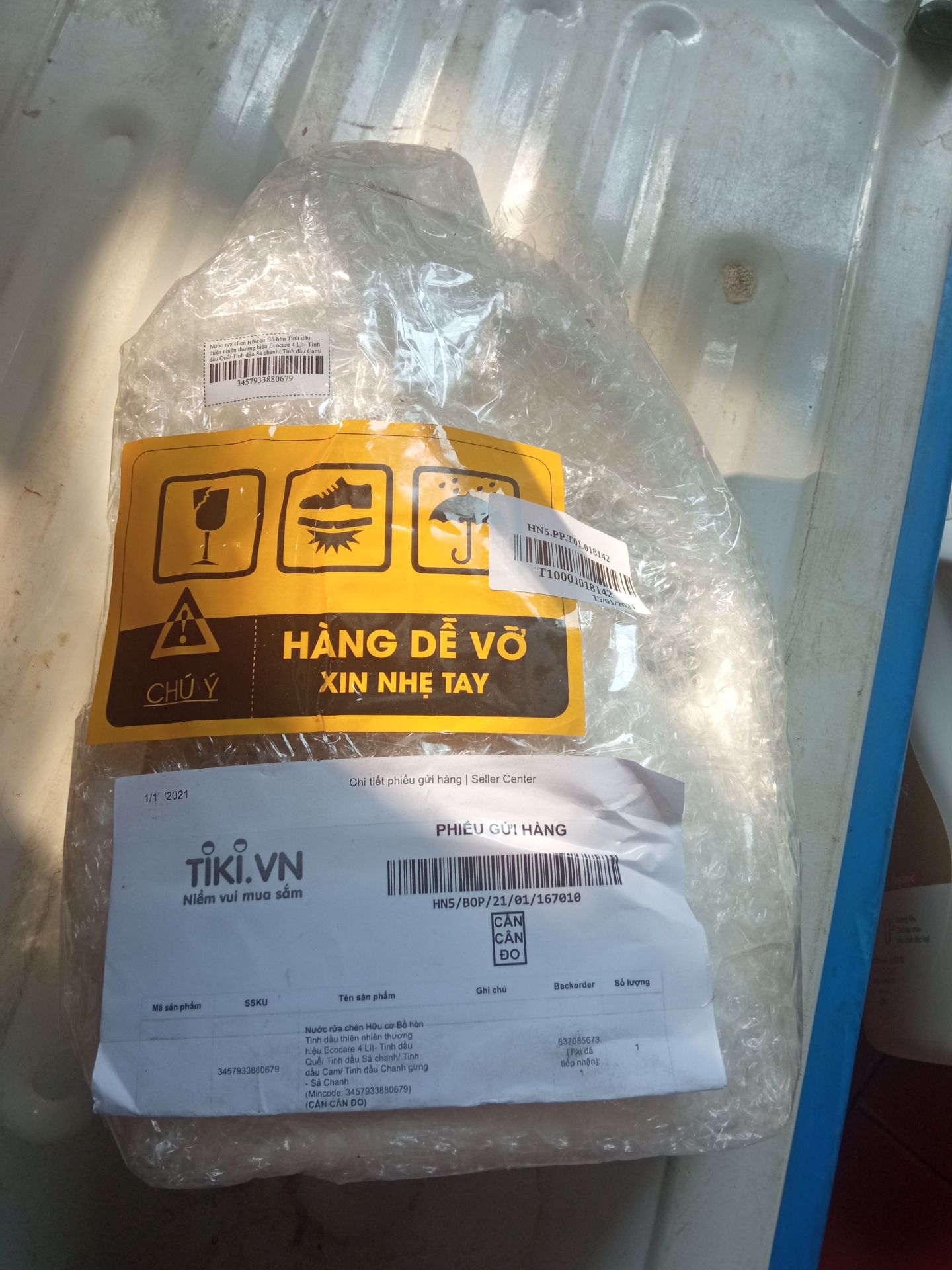 Đóng gói cẩn thận. Đợt trước mua chai nhỏ dùng thích nên mua hẳn chai to dùng cho tiết kiệm.