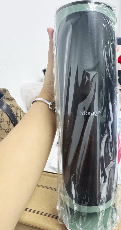 Nhựa dày dặn, màu cũng rất đẹp.